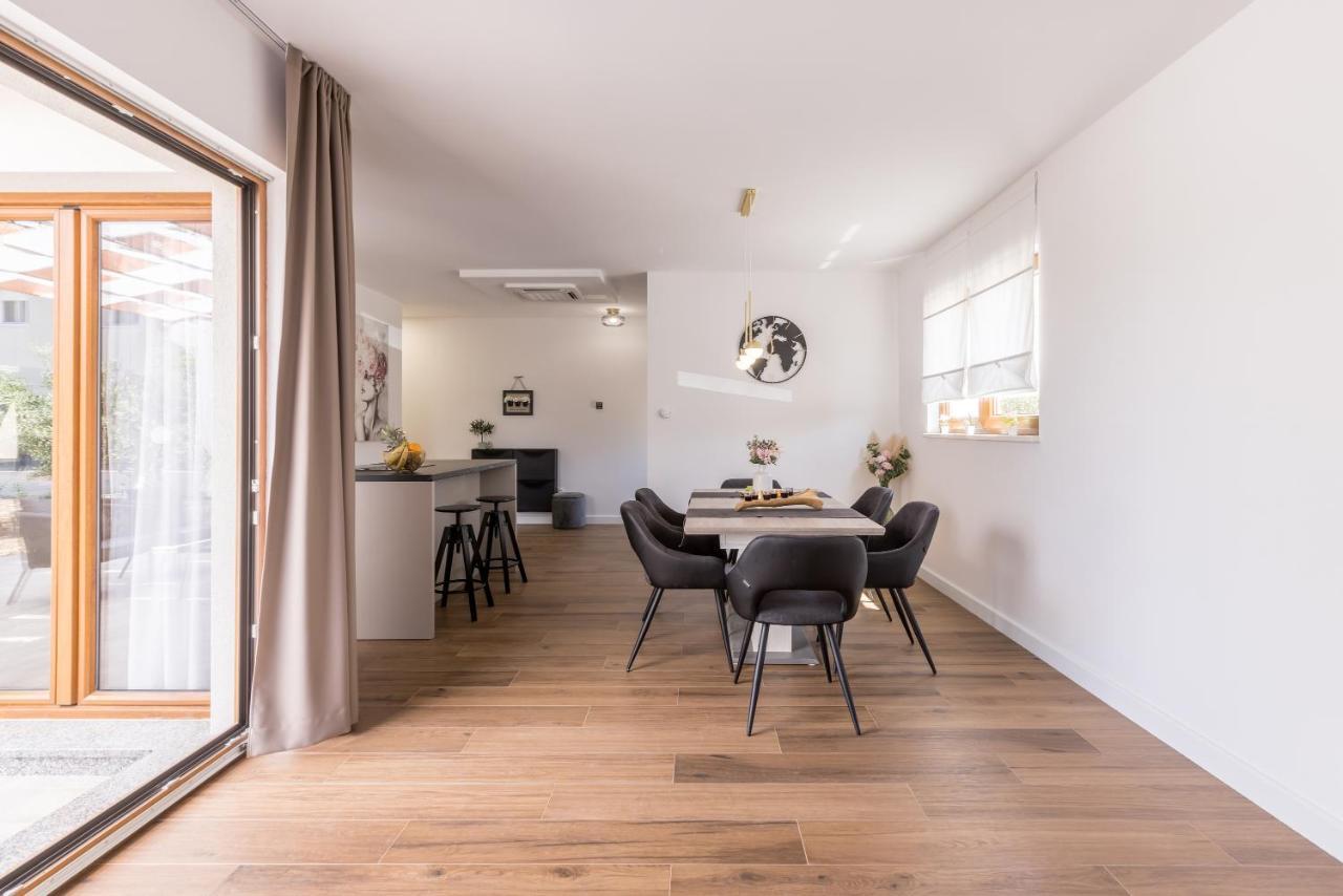 Villa Mamma Mia Kaštela Exteriör bild