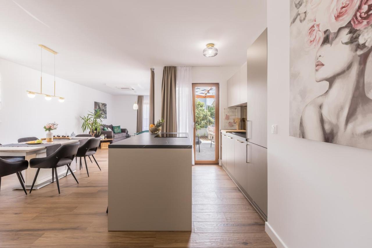 Villa Mamma Mia Kaštela Exteriör bild