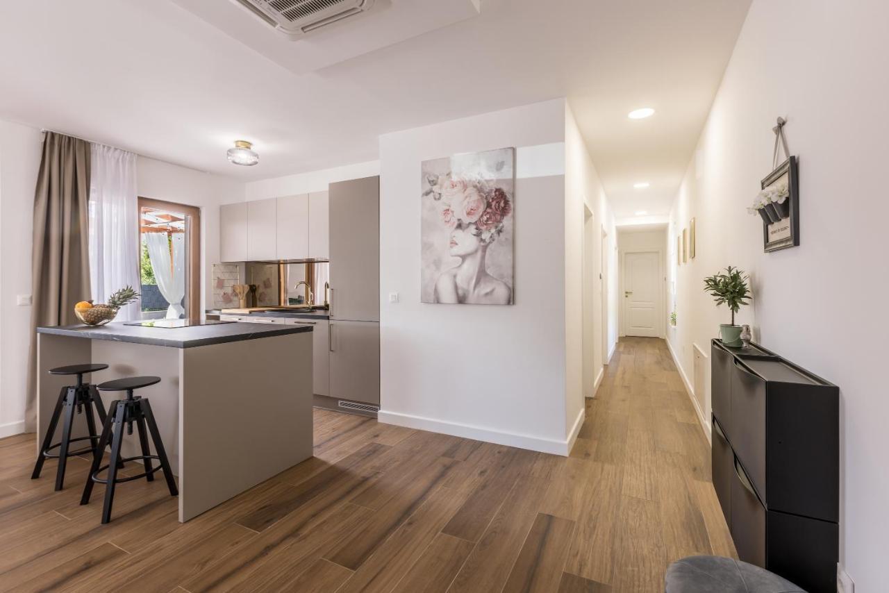 Villa Mamma Mia Kaštela Exteriör bild