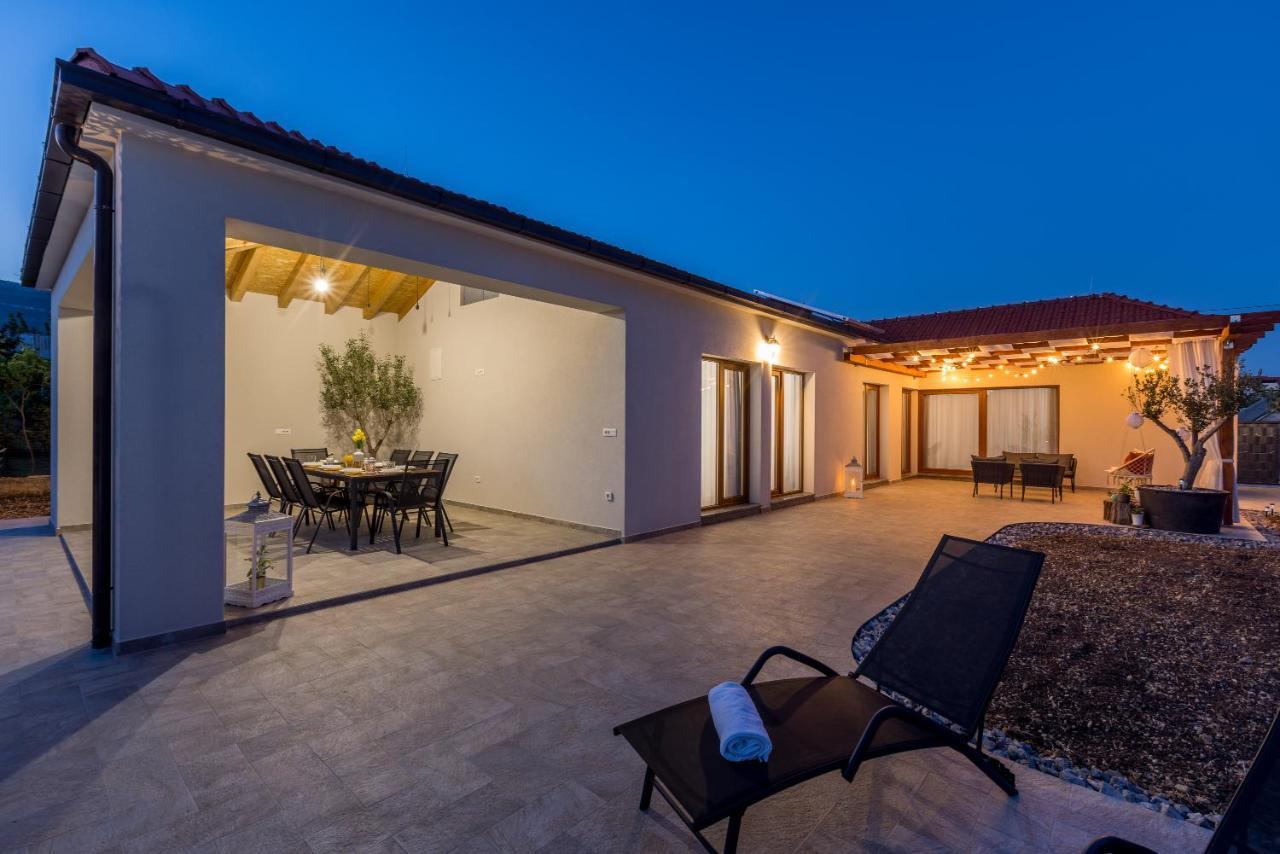 Villa Mamma Mia Kaštela Exteriör bild